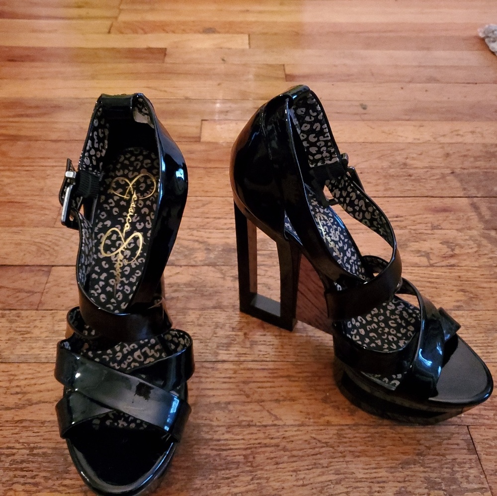 Super sexy Jessica Simpson black platform sandals!